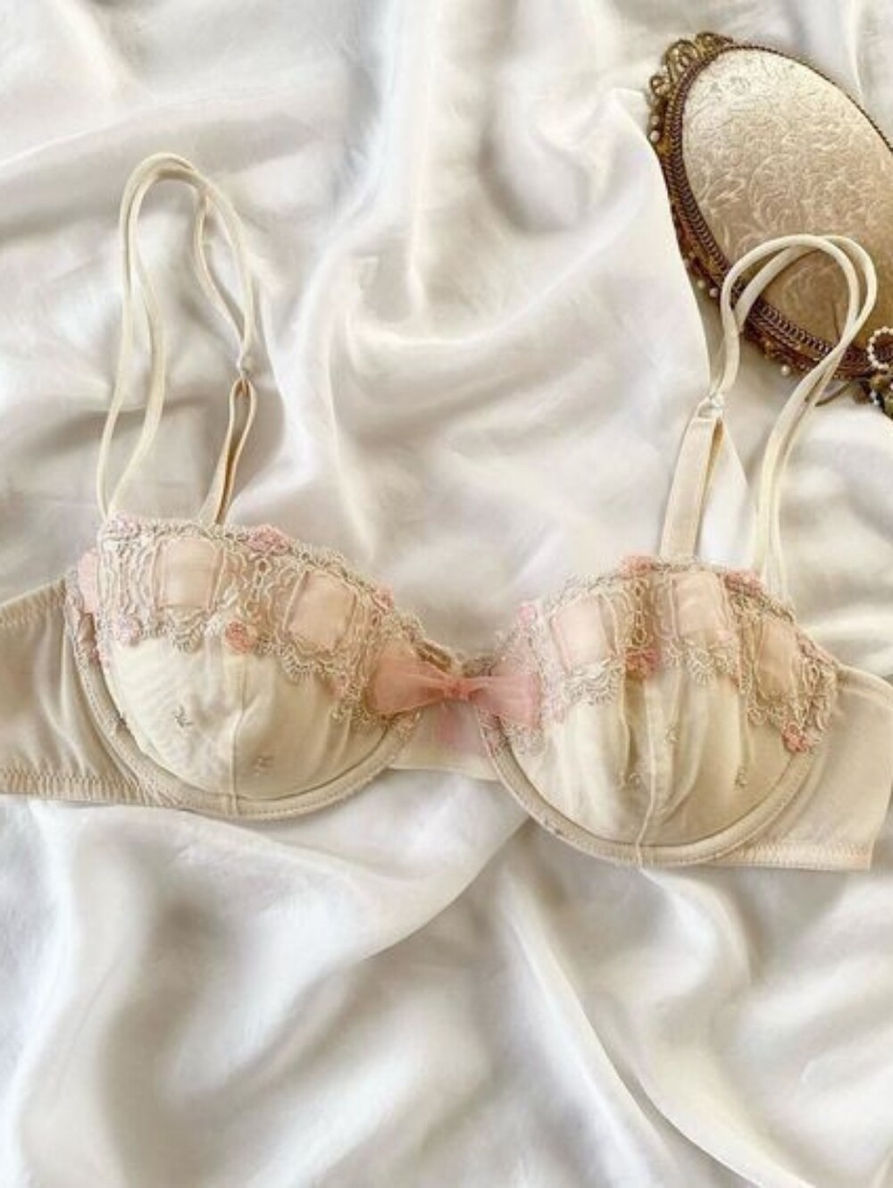Vintage Victoria's Secret Cream Colored Underwire Bra with Pink Ribbon 34C
